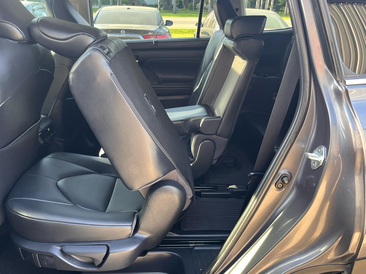 Toyota Highlander  2021