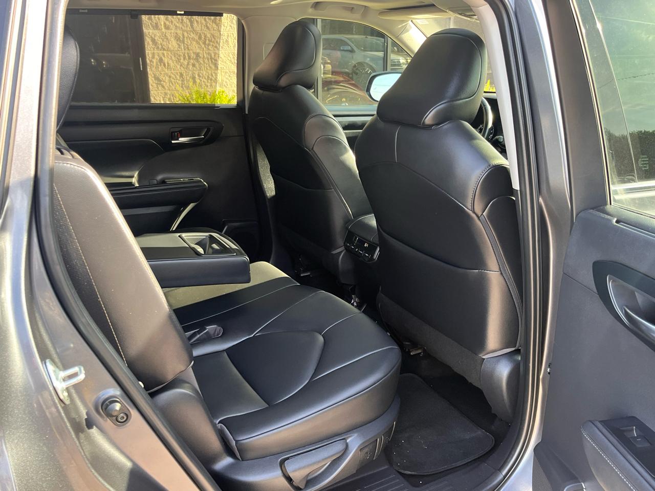 Toyota Highlander  2021