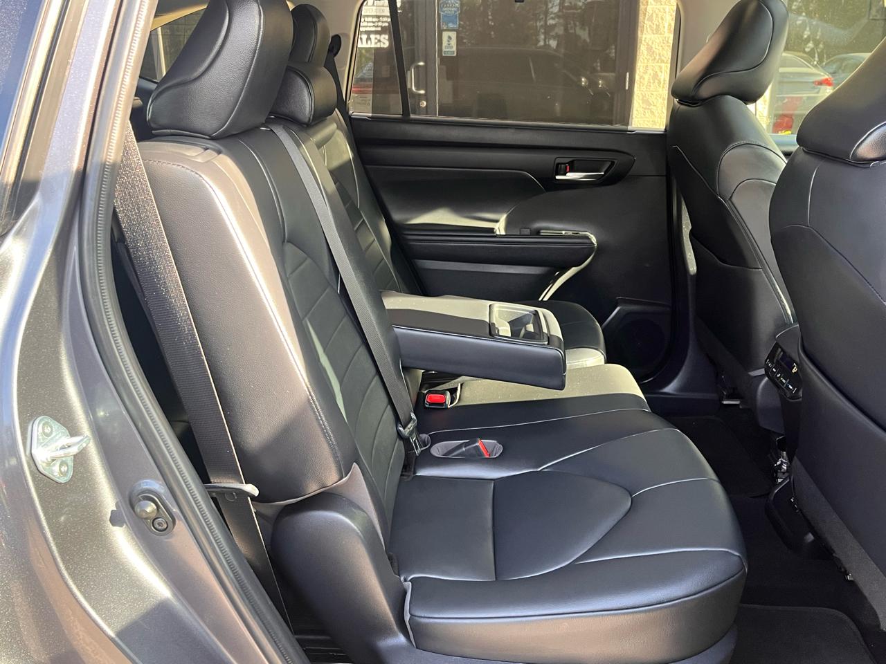 Toyota Highlander  2021
