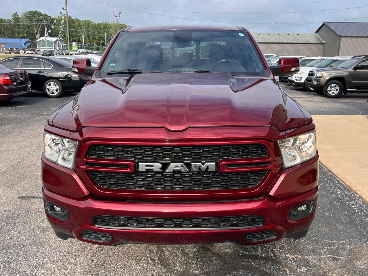 RAM 1500 Big Horn 4x4 Crew Cab 5'7" Box 2020