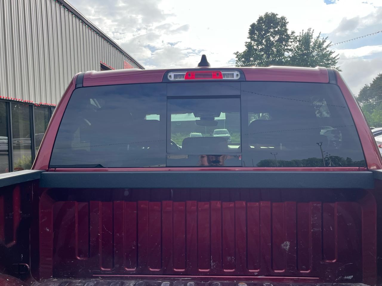 RAM 1500 Big Horn 4x4 Crew Cab 5'7" Box 2020