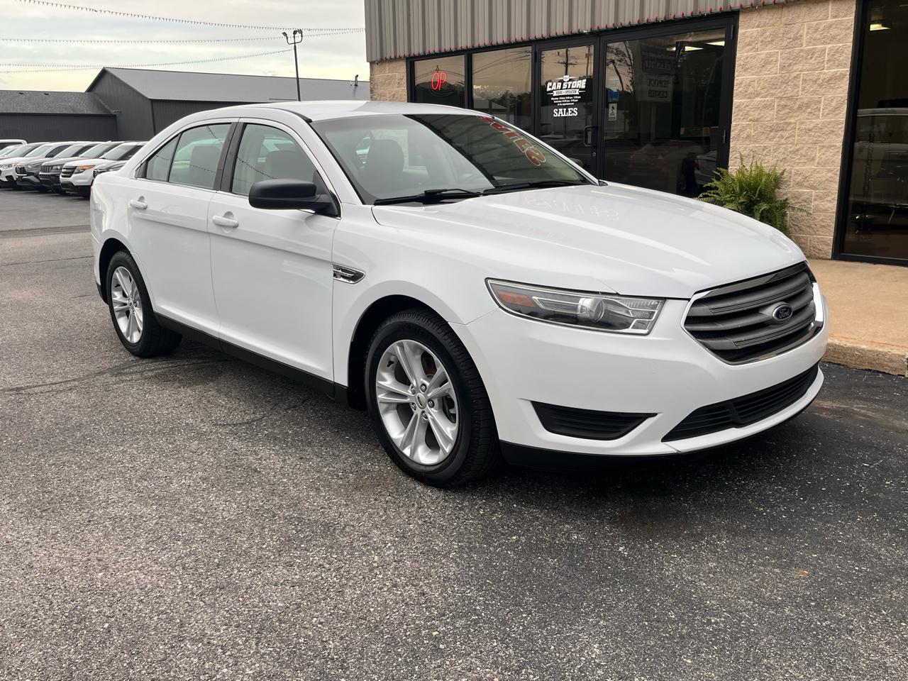 Ford Taurus 4dr Sdn SE FWD 2015