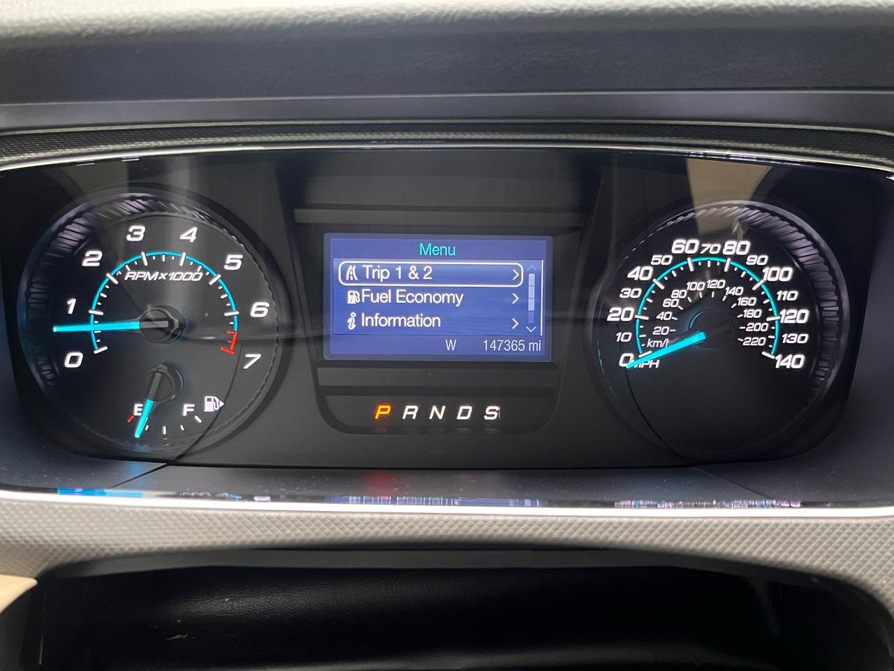 Ford Taurus 4dr Sdn SE FWD 2015