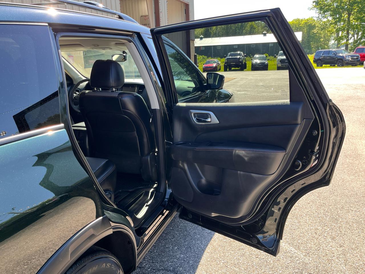 Nissan Pathfinder  2019