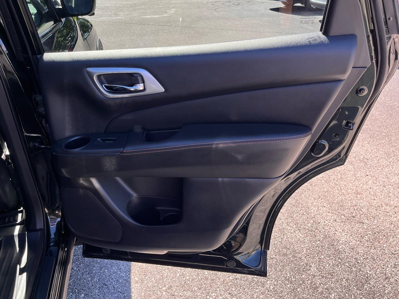 Nissan Pathfinder  2019