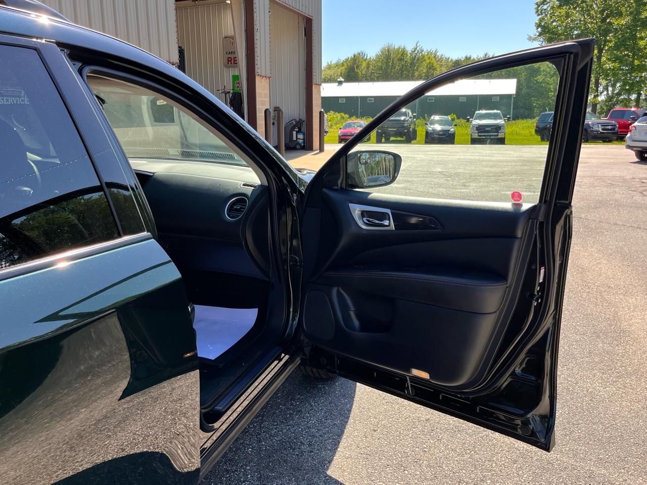 Nissan Pathfinder  2019
