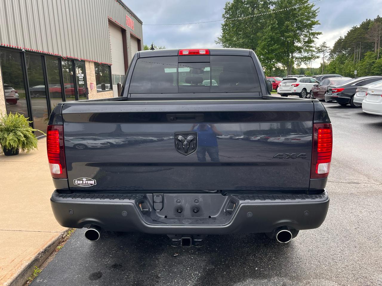 RAM 1500 Classic Warlock 4x4 Crew Cab 5'7" Box 2019