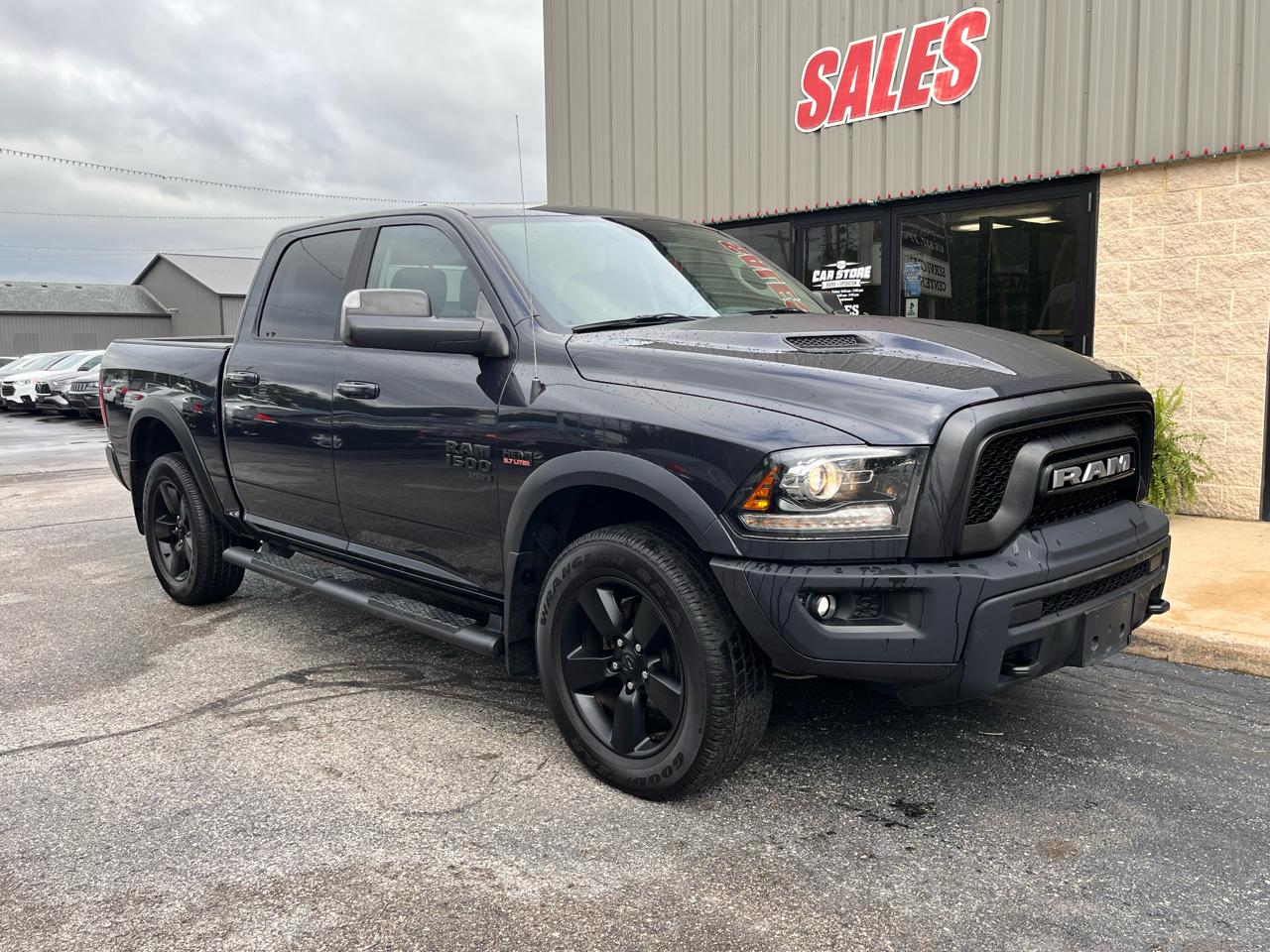 RAM 1500 Classic Warlock 4x4 Crew Cab 5'7" Box 2019