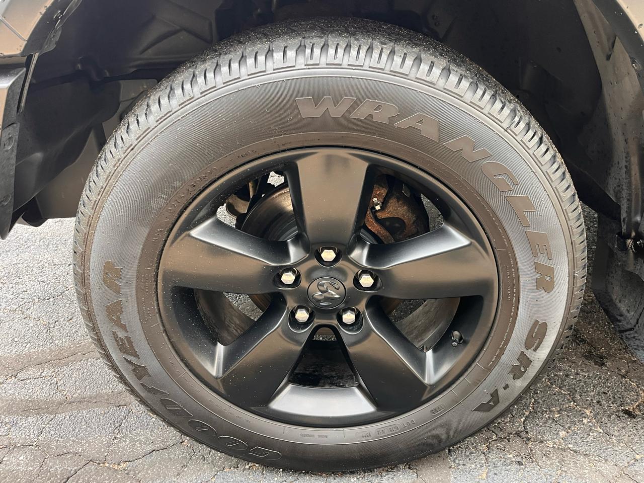 RAM 1500 Classic Warlock 4x4 Crew Cab 5'7" Box 2019