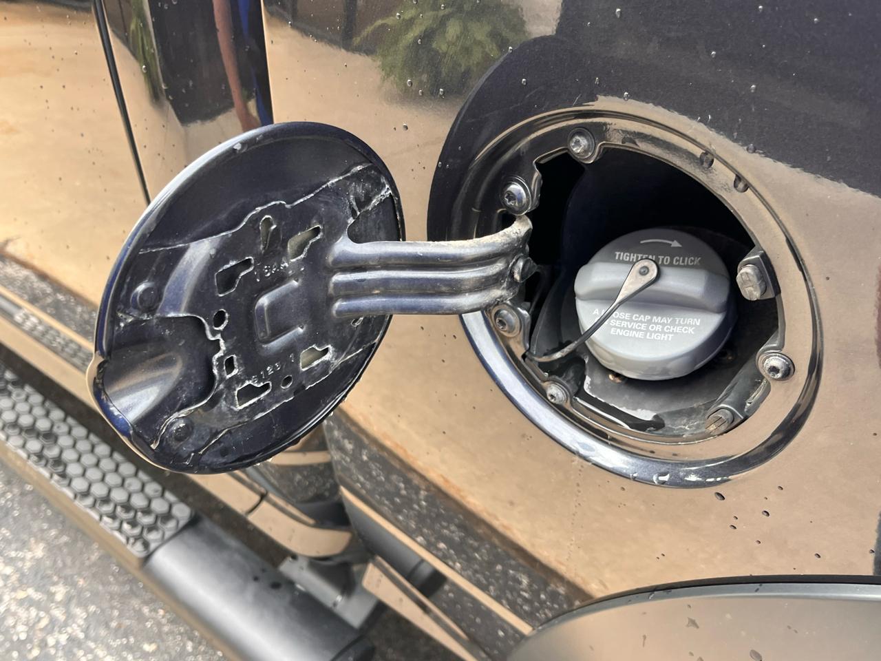RAM 1500 Classic Warlock 4x4 Crew Cab 5'7" Box 2019