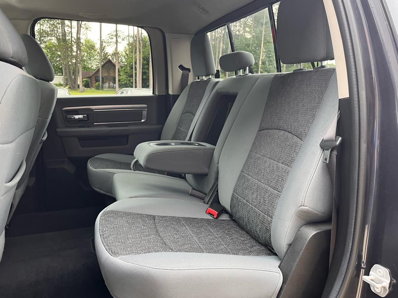 RAM 1500 Classic Warlock 4x4 Crew Cab 5'7" Box 2019