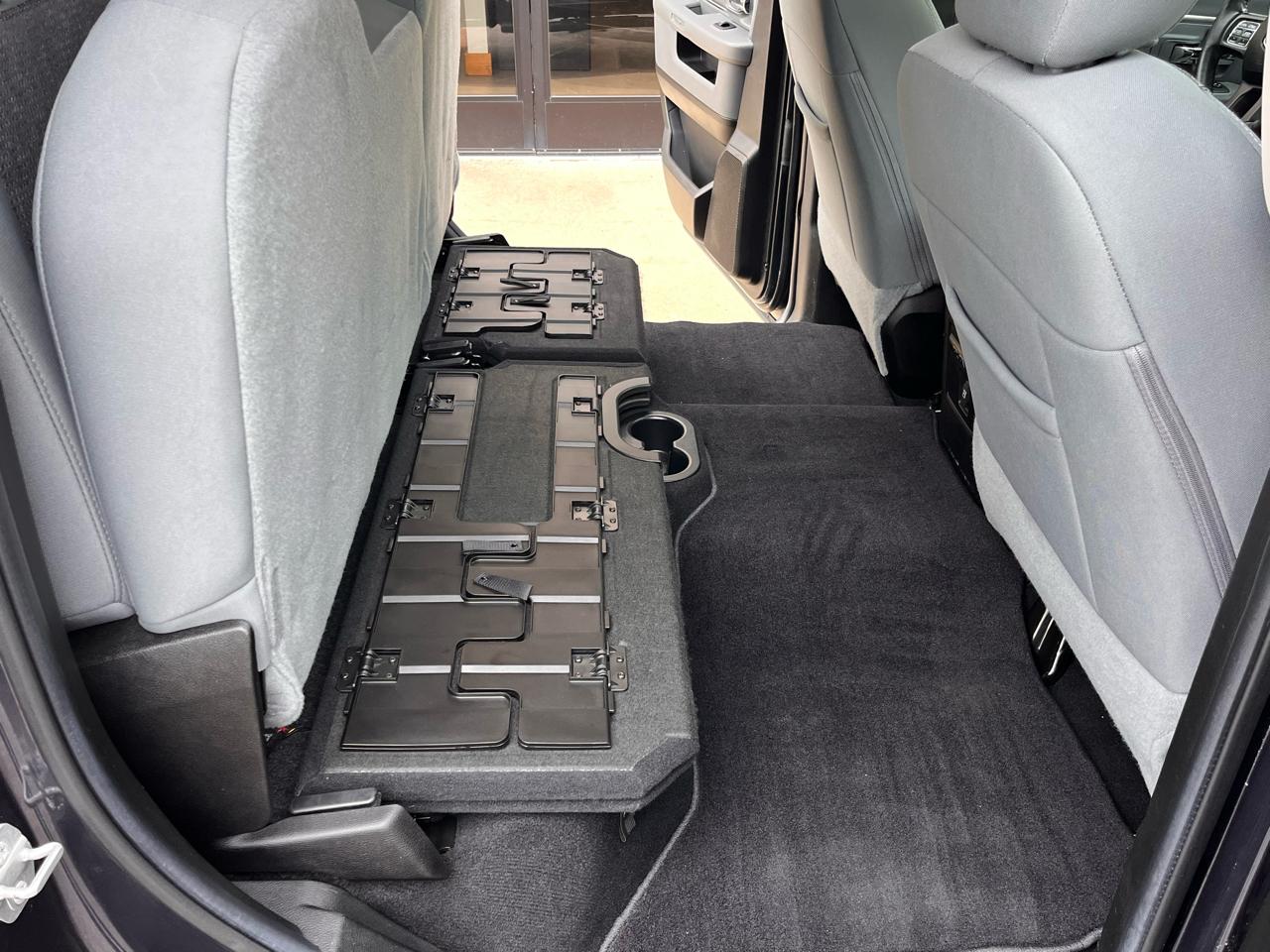 RAM 1500 Classic Warlock 4x4 Crew Cab 5'7" Box 2019