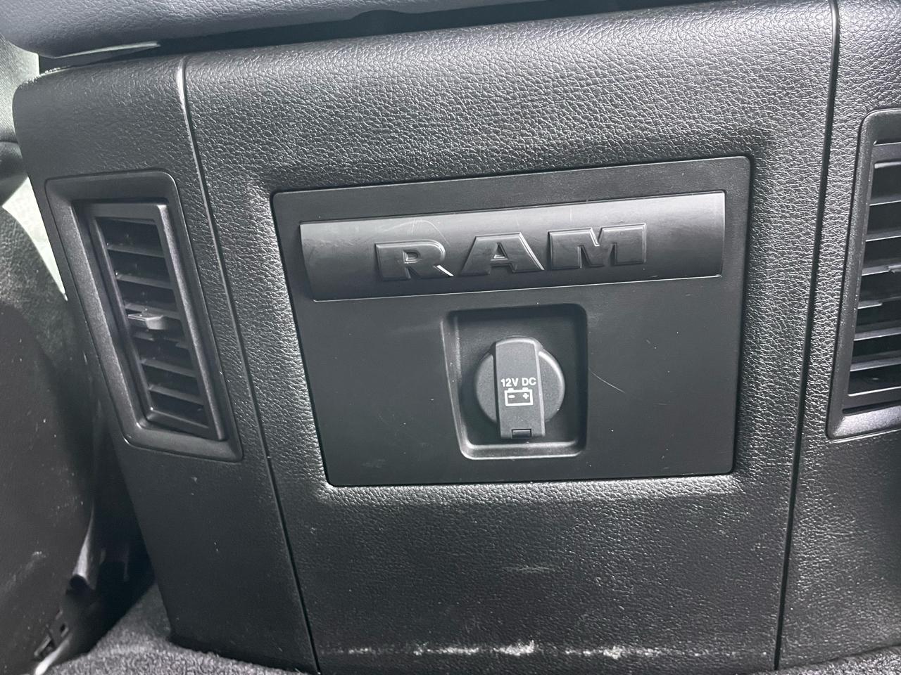 RAM 1500 Classic Warlock 4x4 Crew Cab 5'7" Box 2019