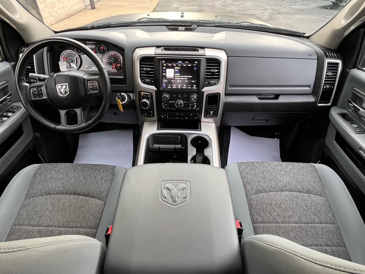 RAM 1500 Classic Warlock 4x4 Crew Cab 5'7" Box 2019