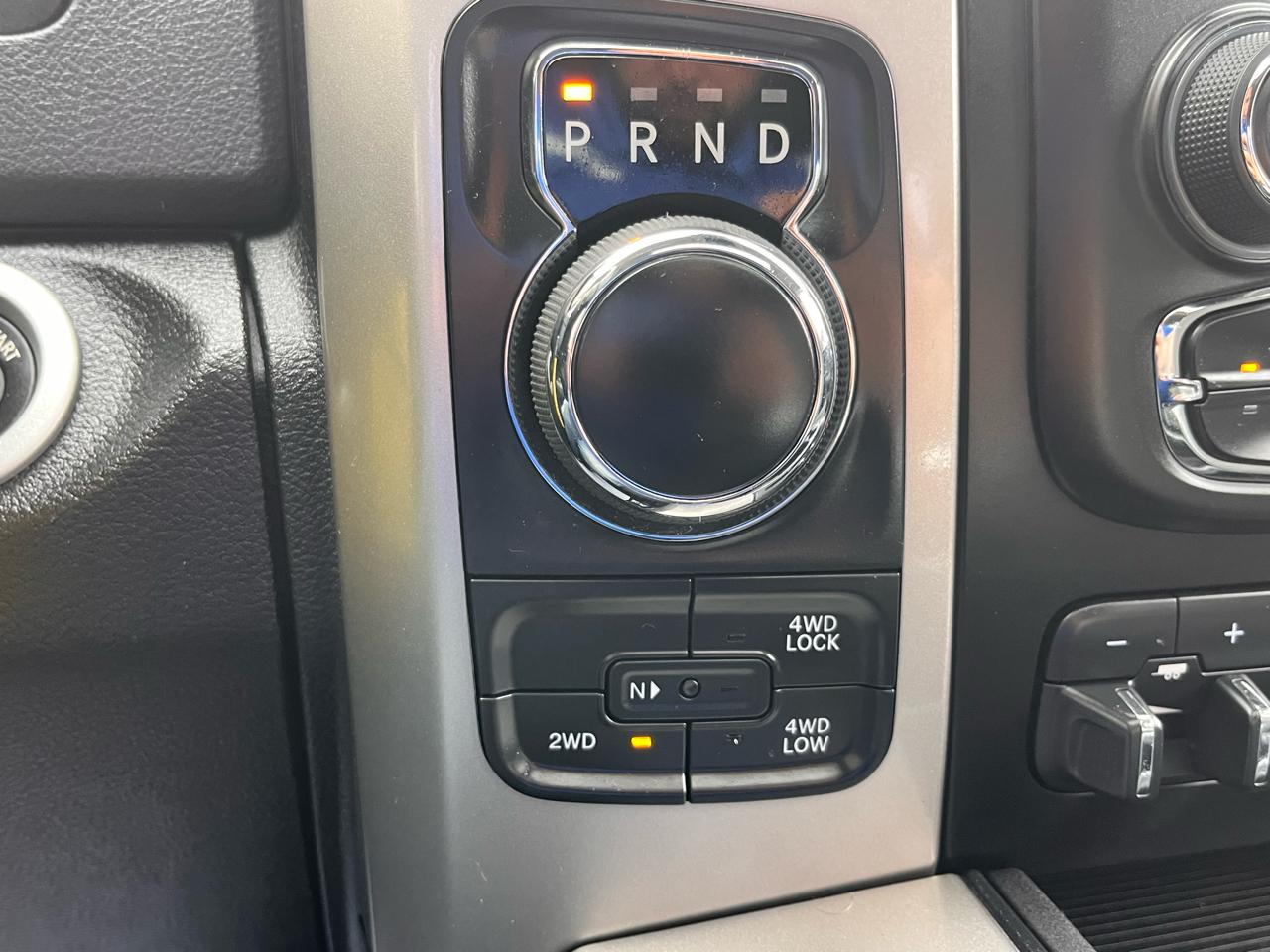 RAM 1500 Classic Warlock 4x4 Crew Cab 5'7" Box 2019