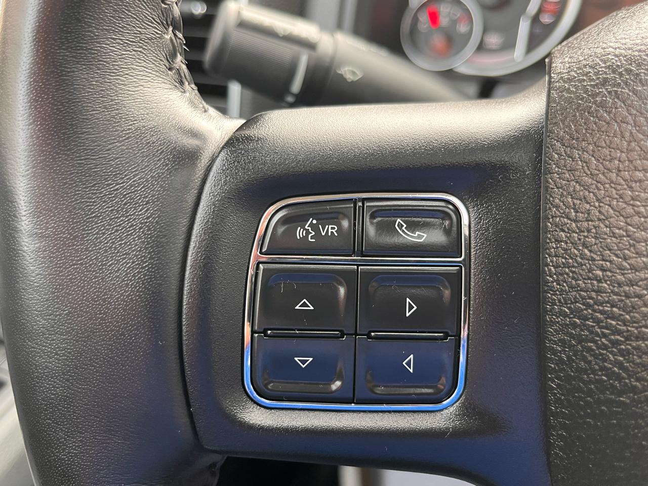 RAM 1500 Classic Warlock 4x4 Crew Cab 5'7" Box 2019