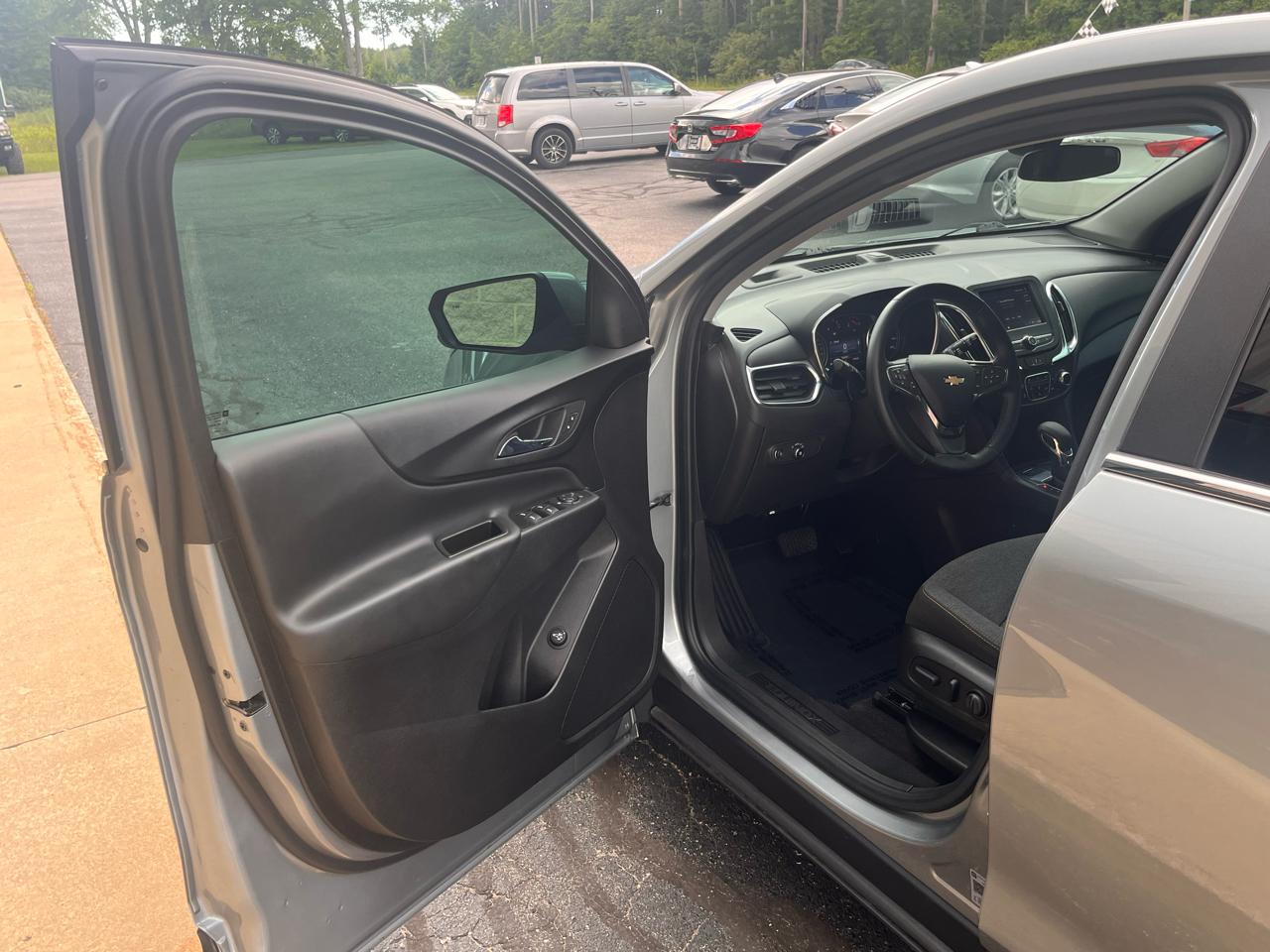 Chevrolet Equinox AWD 4dr LT w/1LT 2023