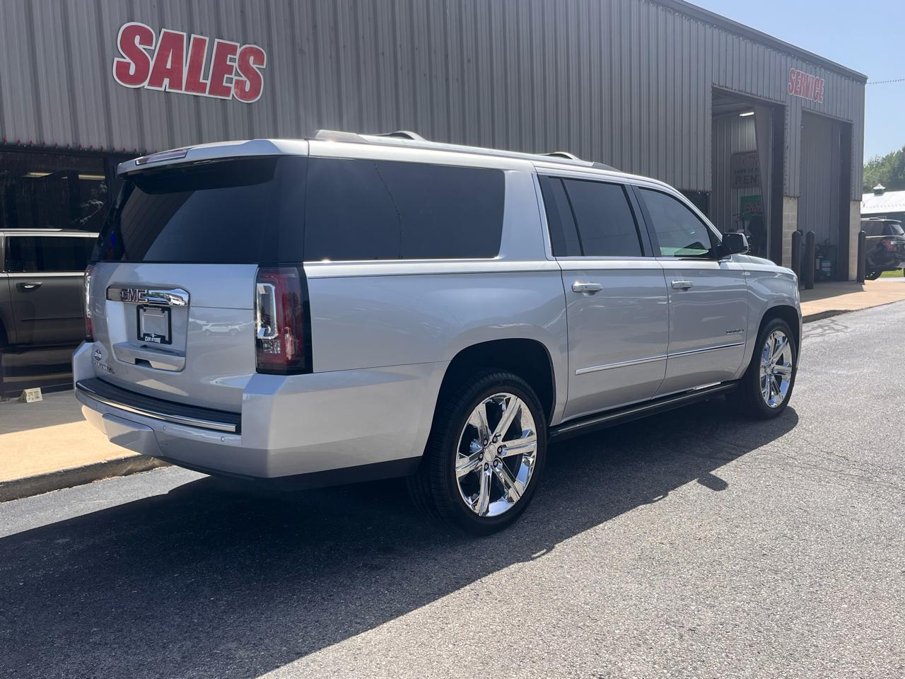 GMC Yukon XL 4WD 4dr Denali 2017