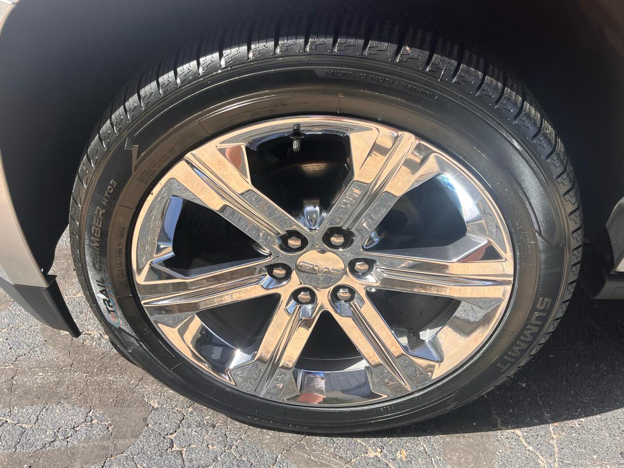 GMC Yukon XL 4WD 4dr Denali 2017