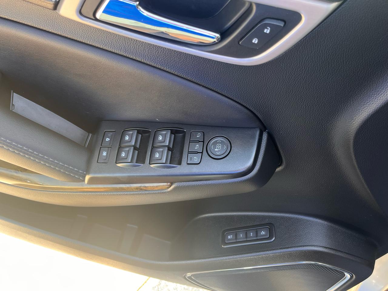 GMC Yukon XL 4WD 4dr Denali 2017