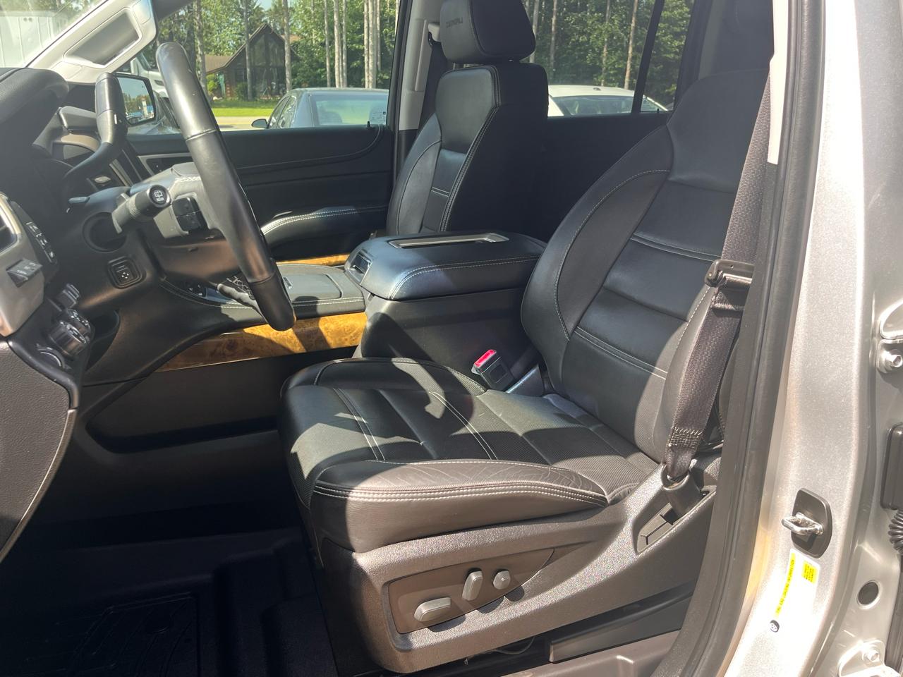 GMC Yukon XL 4WD 4dr Denali 2017