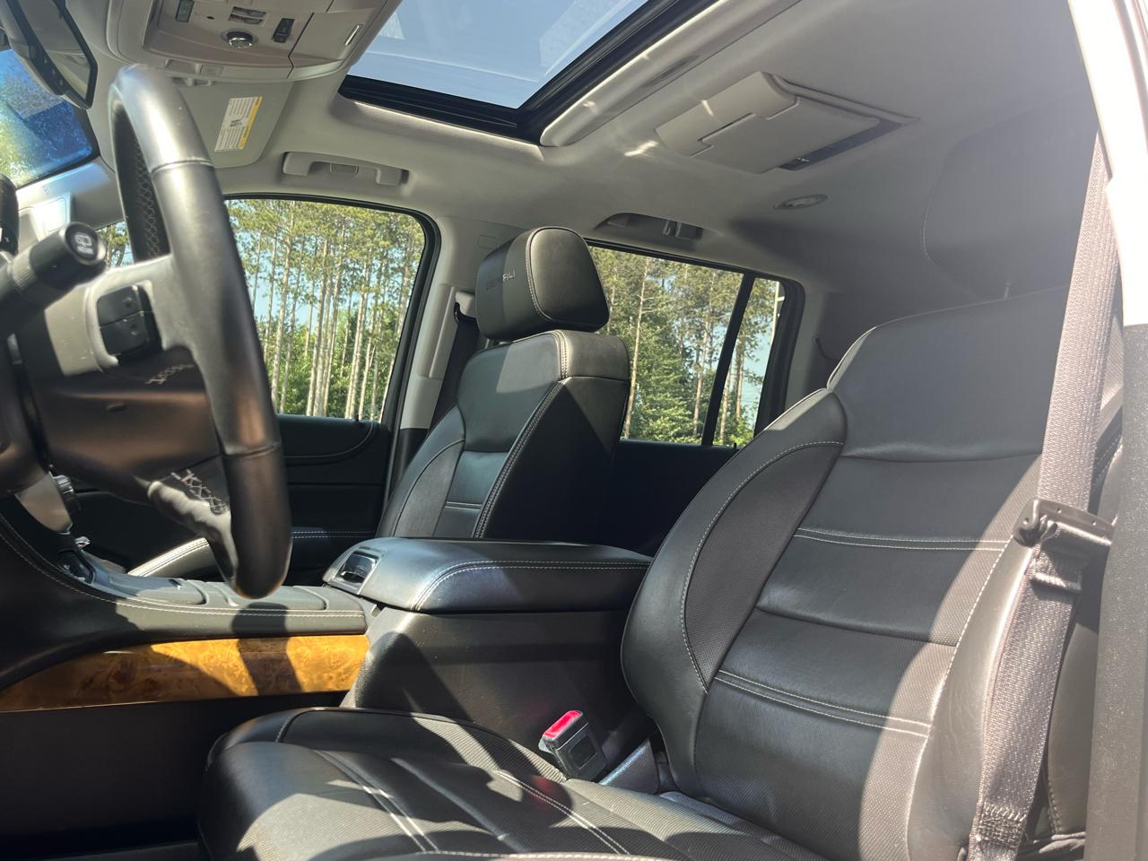 GMC Yukon XL 4WD 4dr Denali 2017