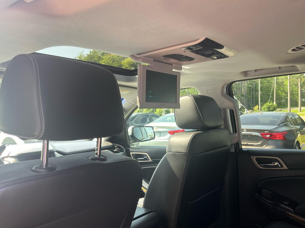 GMC Yukon XL 4WD 4dr Denali 2017