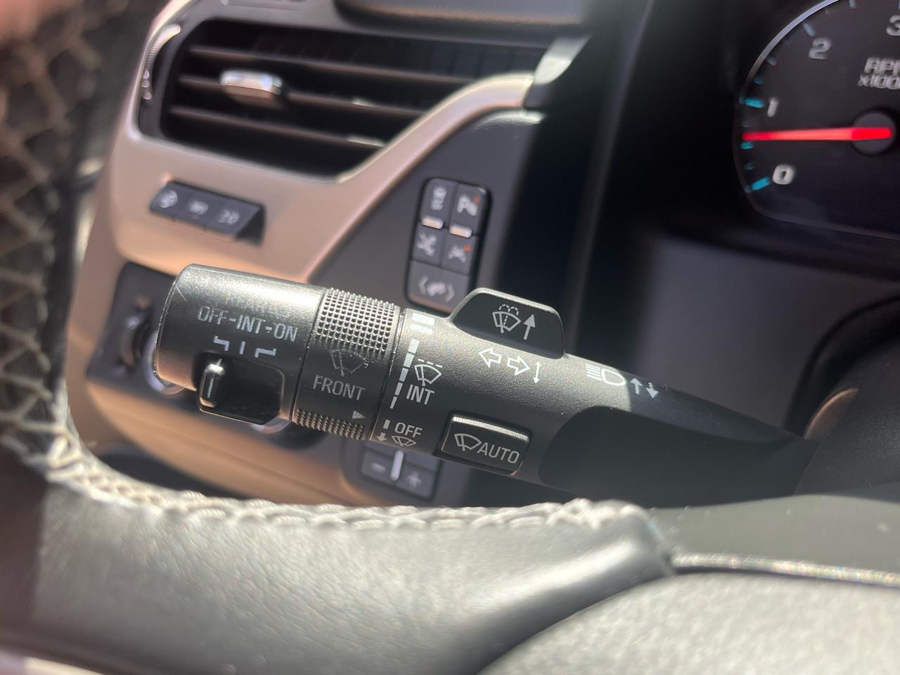 GMC Yukon XL 4WD 4dr Denali 2017