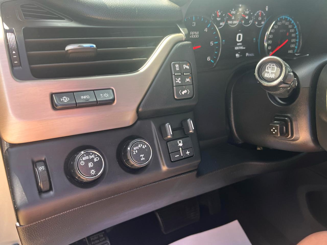 GMC Yukon XL 4WD 4dr Denali 2017