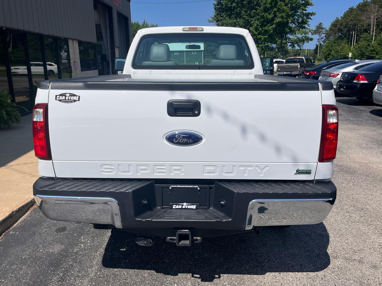 Ford Super Duty F-250 SRW XL 4WD Reg Cab 8' Box 2015