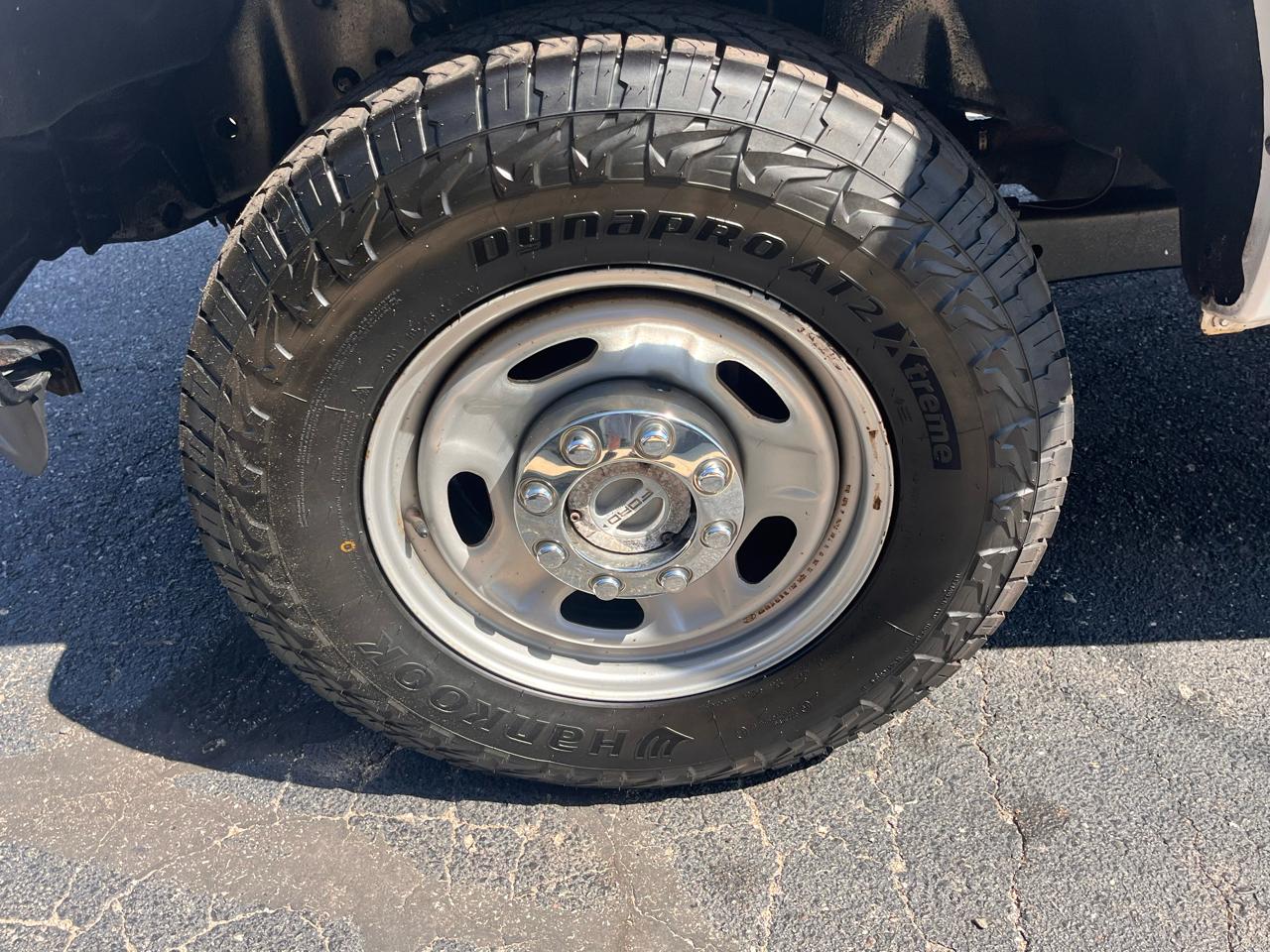 Ford Super Duty F-250 SRW XL 4WD Reg Cab 8' Box 2015