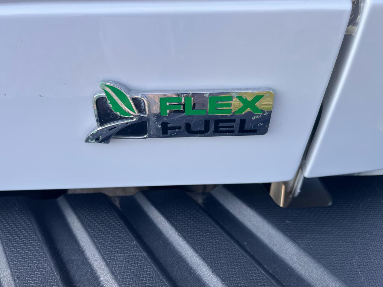 Ford Super Duty F-250 SRW XL 4WD Reg Cab 8' Box 2015