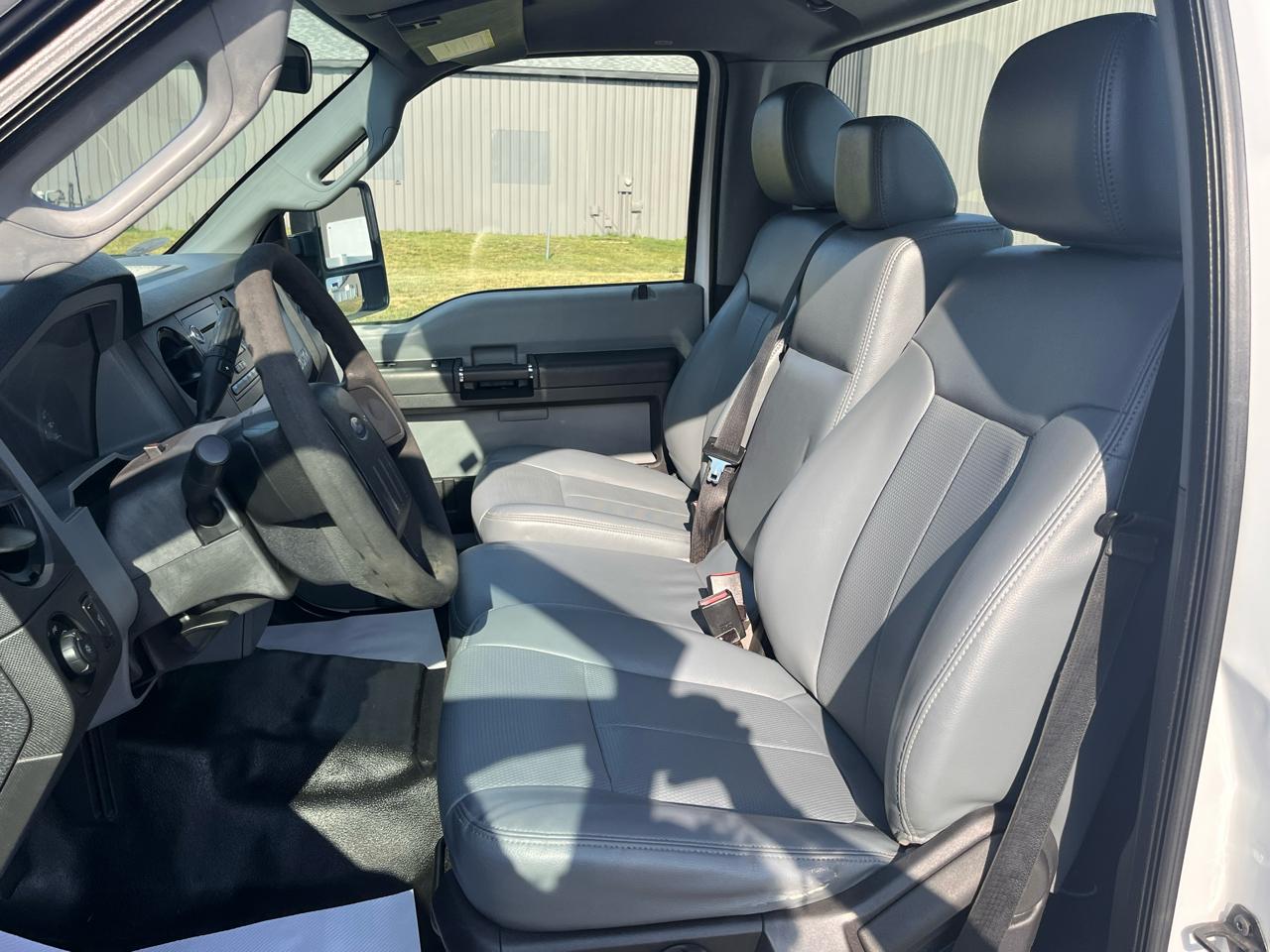 Ford Super Duty F-250 SRW XL 4WD Reg Cab 8' Box 2015