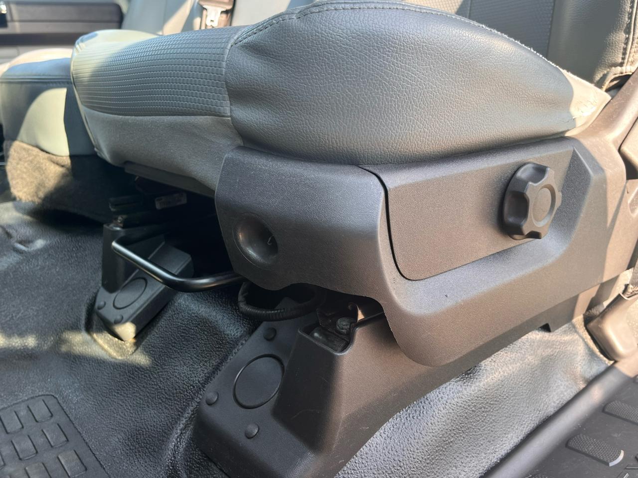 Ford Super Duty F-250 SRW XL 4WD Reg Cab 8' Box 2015
