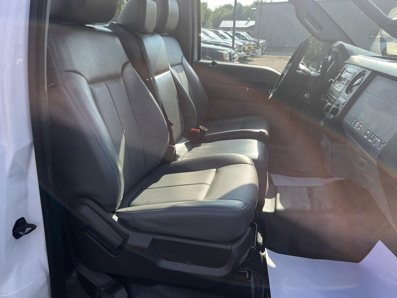 Ford Super Duty F-250 SRW XL 4WD Reg Cab 8' Box 2015