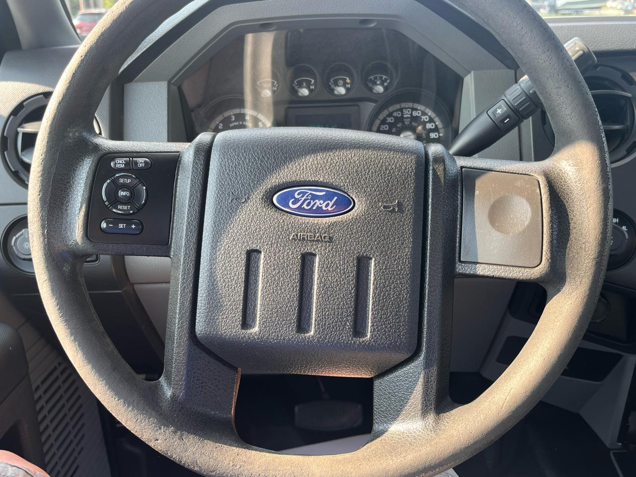 Ford Super Duty F-250 SRW XL 4WD Reg Cab 8' Box 2015