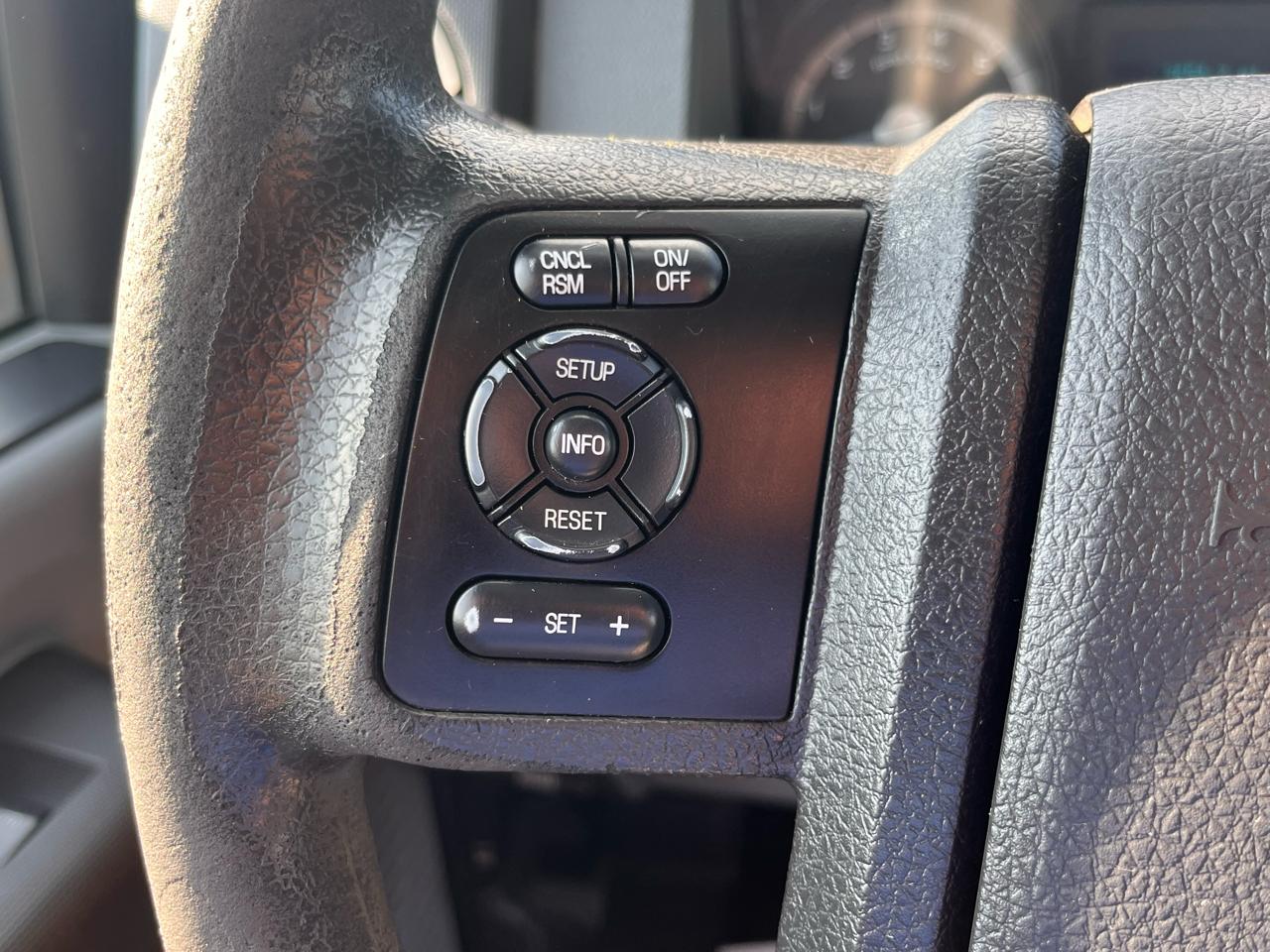 Ford Super Duty F-250 SRW XL 4WD Reg Cab 8' Box 2015