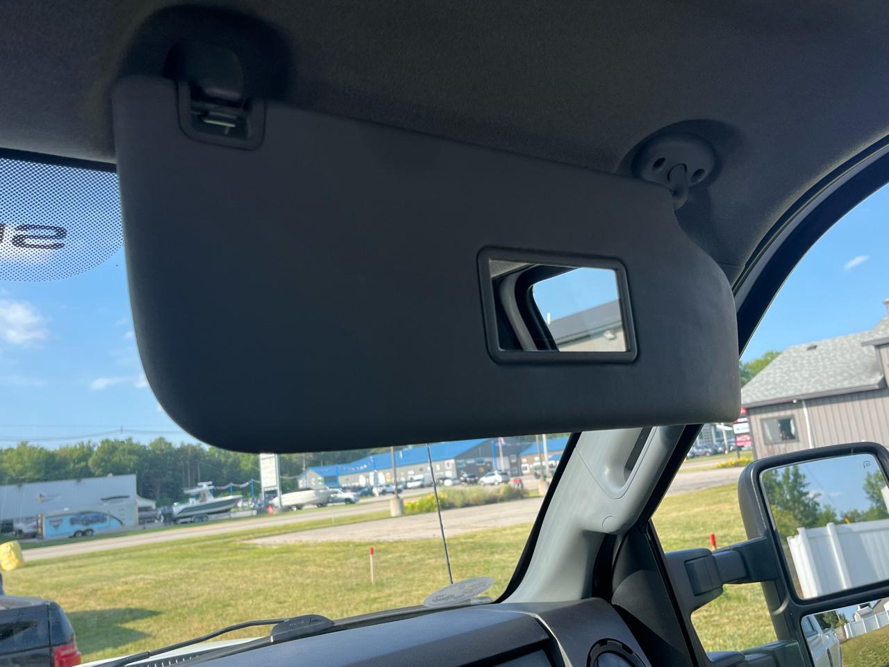 Ford Super Duty F-250 SRW XL 4WD Reg Cab 8' Box 2015