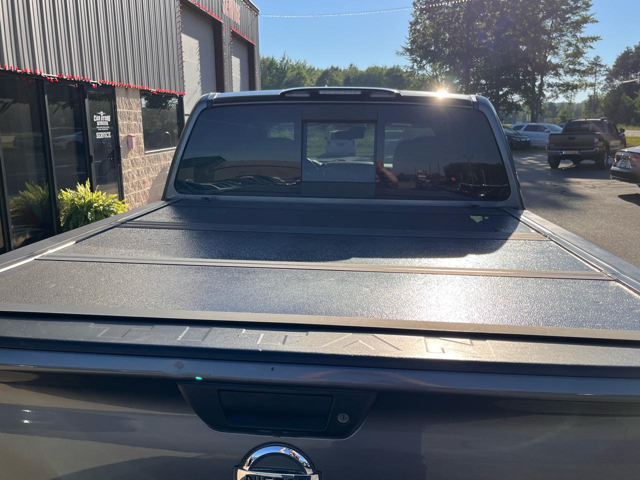 Nissan Titan 4x4 Crew Cab PRO-4X 2017