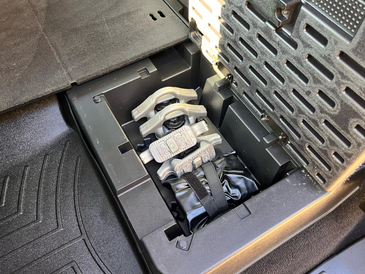 Nissan Titan 4x4 Crew Cab PRO-4X 2017