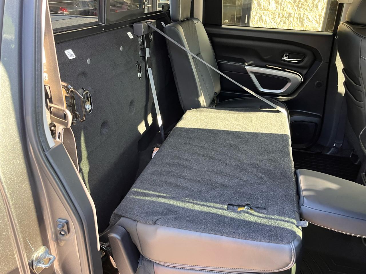Nissan Titan 4x4 Crew Cab PRO-4X 2017