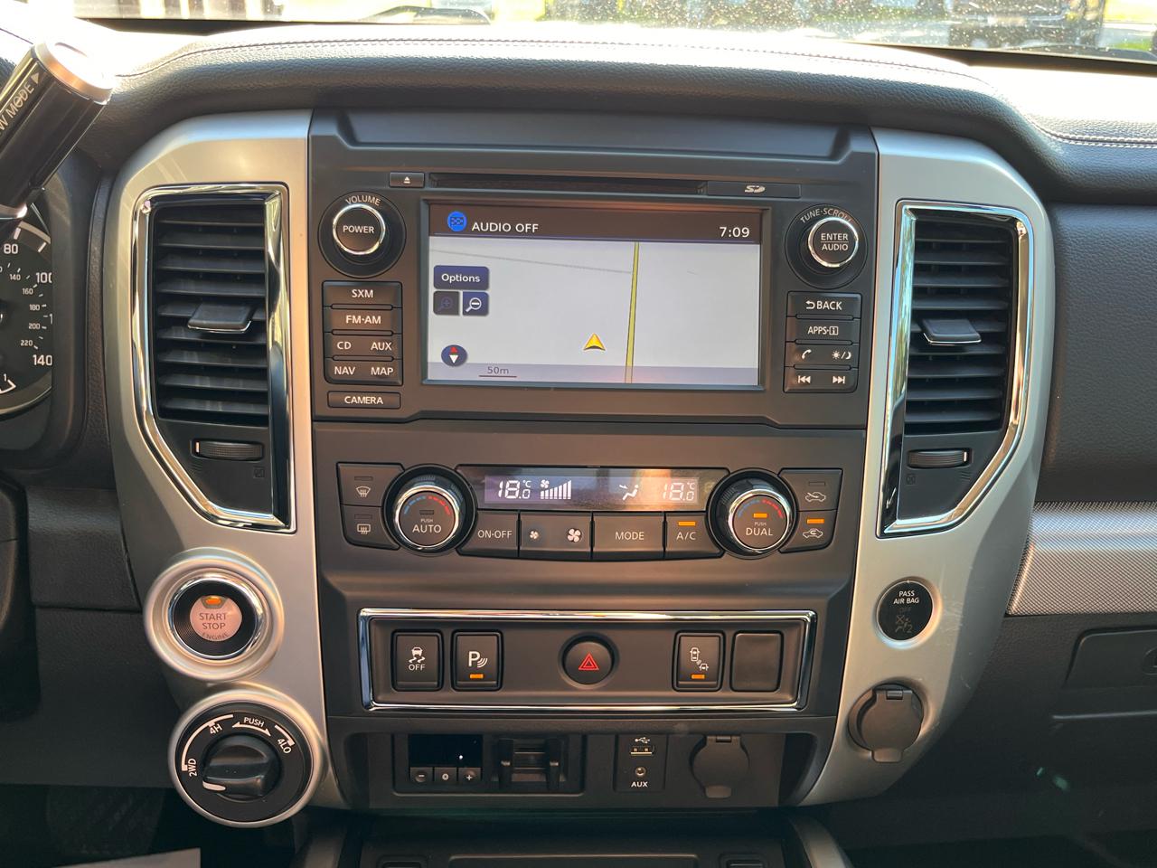 Nissan Titan 4x4 Crew Cab PRO-4X 2017