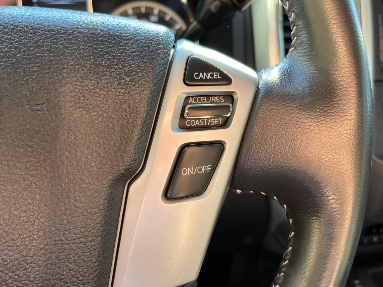Nissan Titan 4x4 Crew Cab PRO-4X 2017