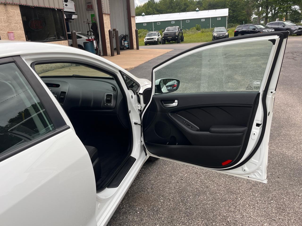 Kia Forte LX Auto 2017