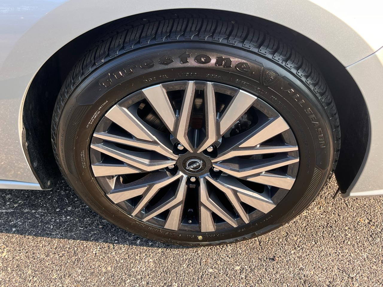 Nissan Altima 2.5 SV Sedan 2023