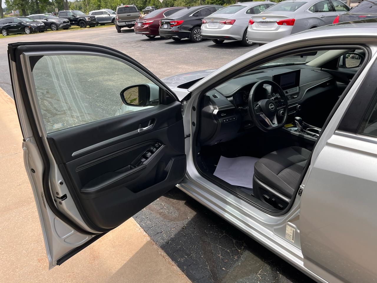 Nissan Altima 2.5 SV Sedan 2023