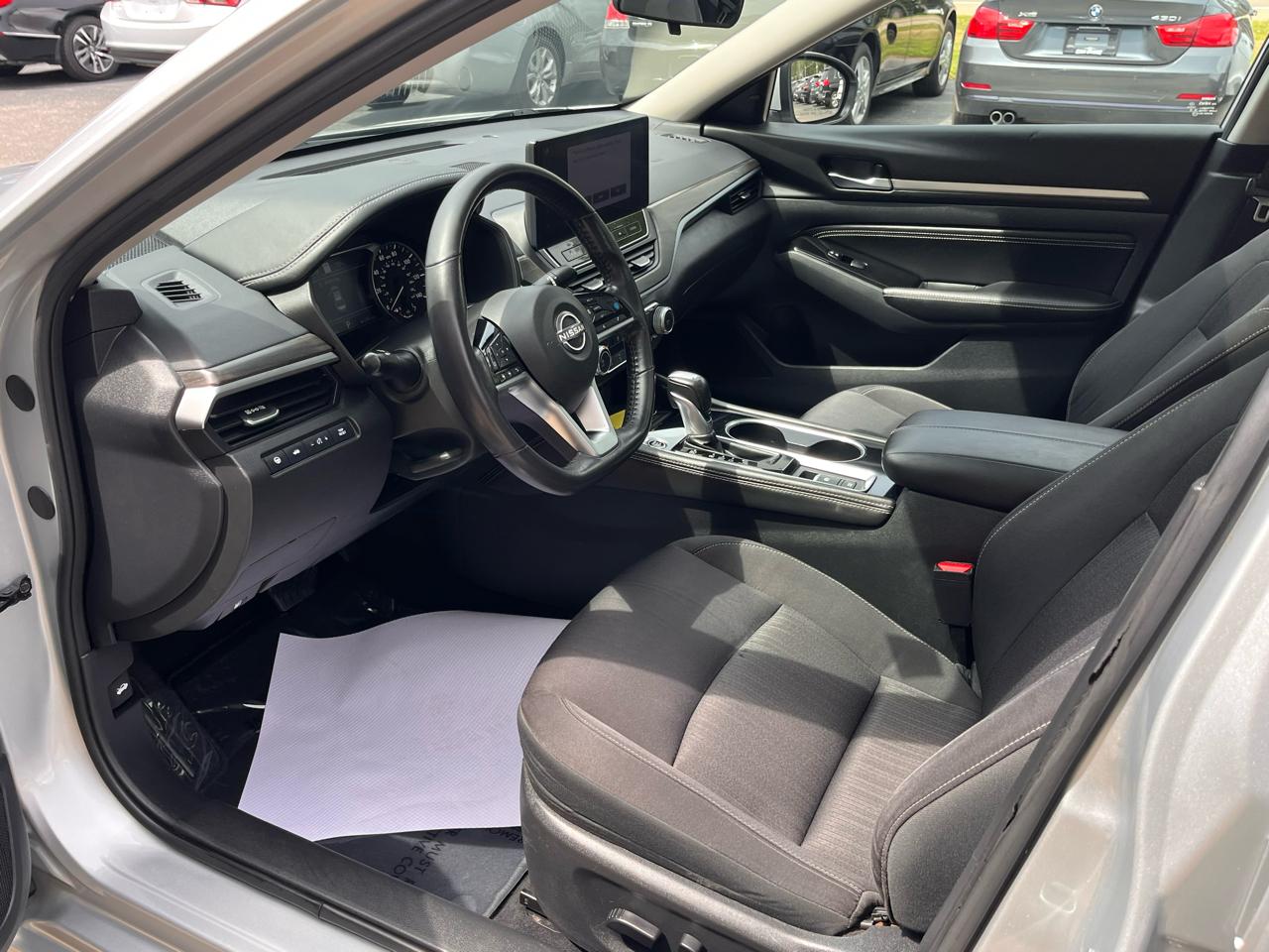 Nissan Altima 2.5 SV Sedan 2023