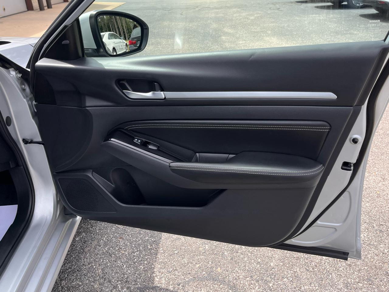 Nissan Altima 2.5 SV Sedan 2023