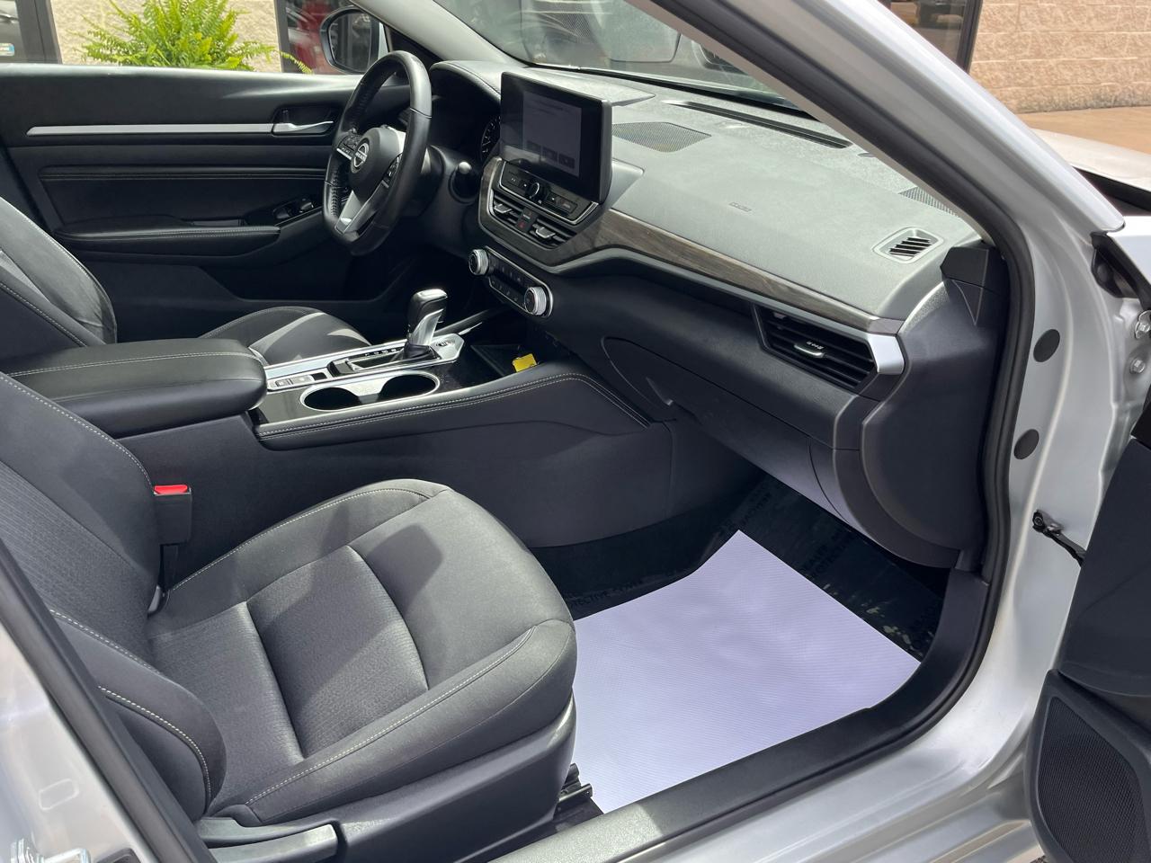 Nissan Altima 2.5 SV Sedan 2023