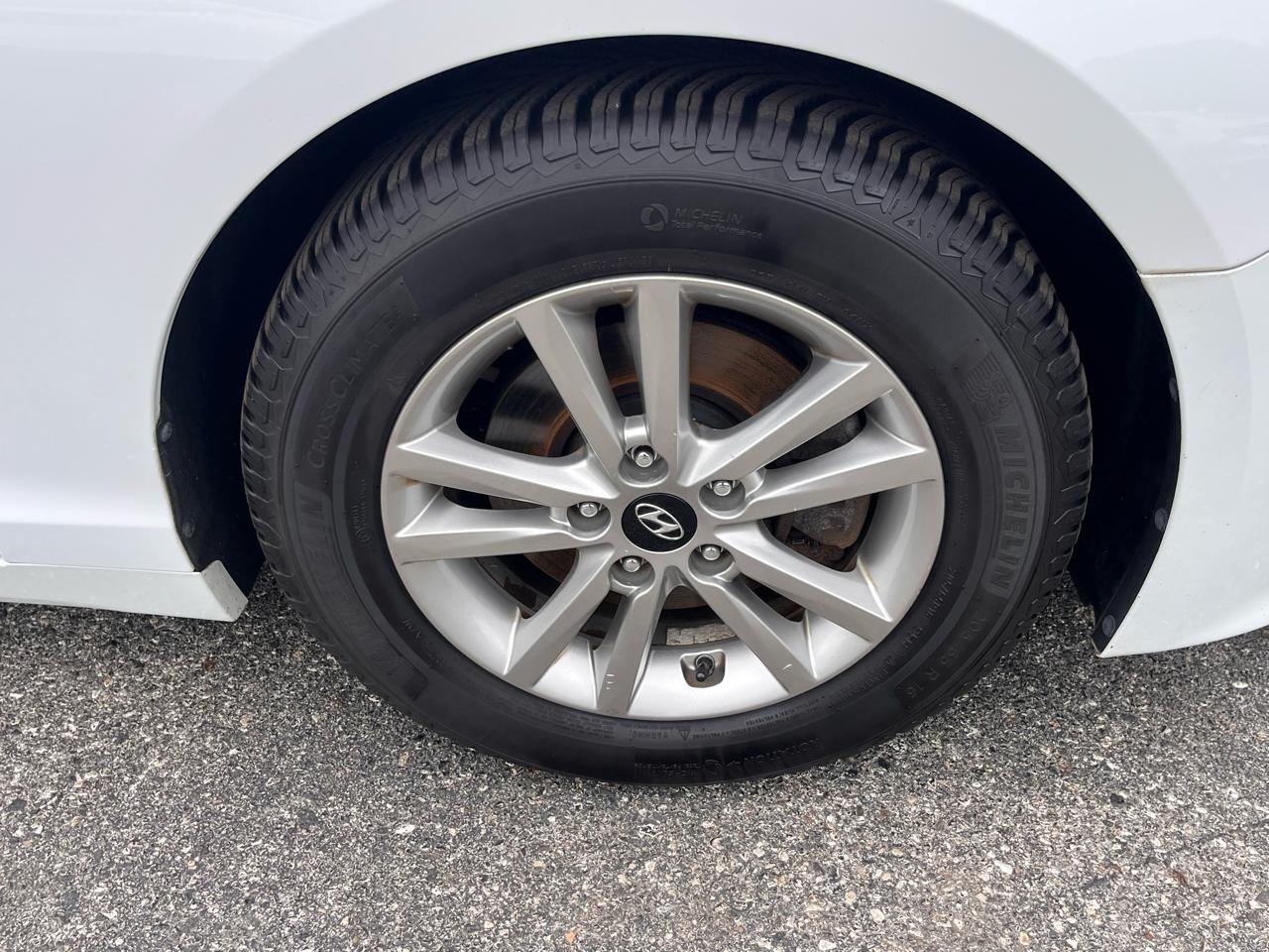 Hyundai Sonata 4dr Sdn 1.6T Eco w/Tire Kit 2016